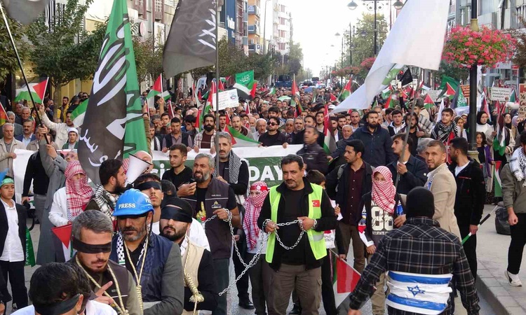 Van'da binlerce kişi Filistin'e destek için Kent Meydanı'na yürüdü - Son Dakika Bilgileri