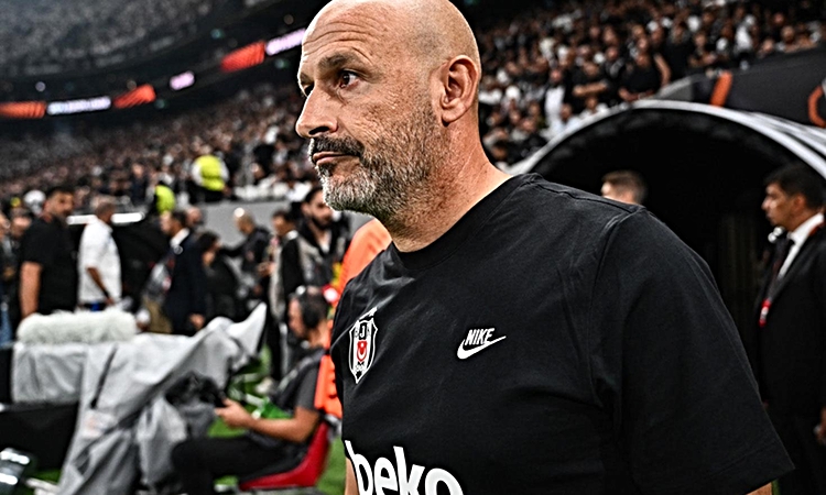 Vincenzo Italiano'dan Beşiktaş taraftarına sevgi dolu sözler: Elimde olsa 42 bin kişiyi tek tek...