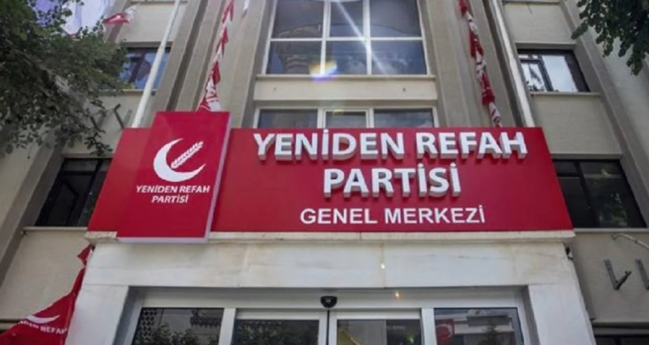 Kritik Açıklama: Yeniden Refah Partisi, AKP'ye geçeceği iddia edilen belediye başkanı 2025'te ihraç edildiğini