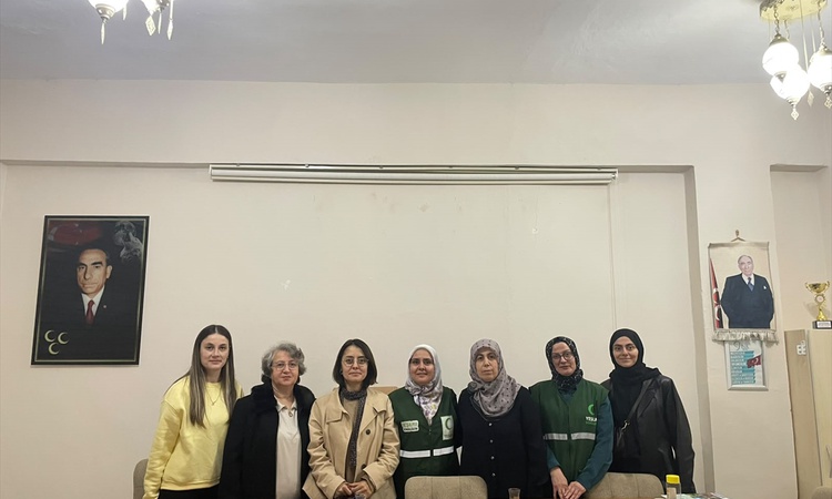 Yeşilay Samsun Şubesi Alaçam'da kadınlara bağımlılık ve meme kanseri eğitimi verdi: Gelişmeler Takip Ediliyor