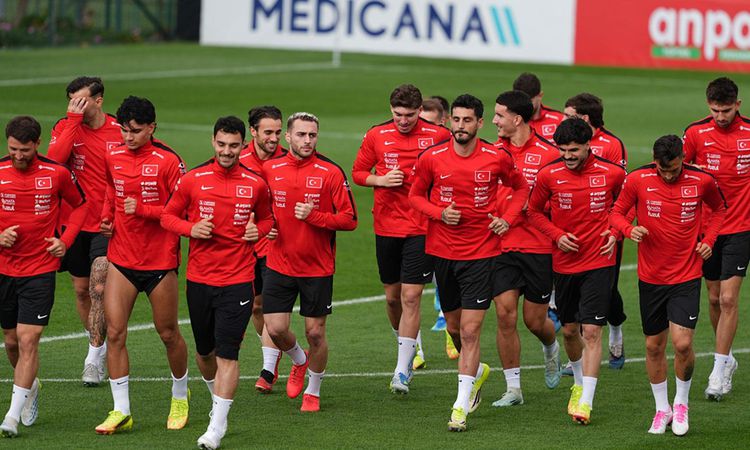 Kritik Açıklama: Ve yılın bombası patlıyor! Galatasaray milli yıldızla anlaşmak üzere - Son Dakika: Gelişmeler