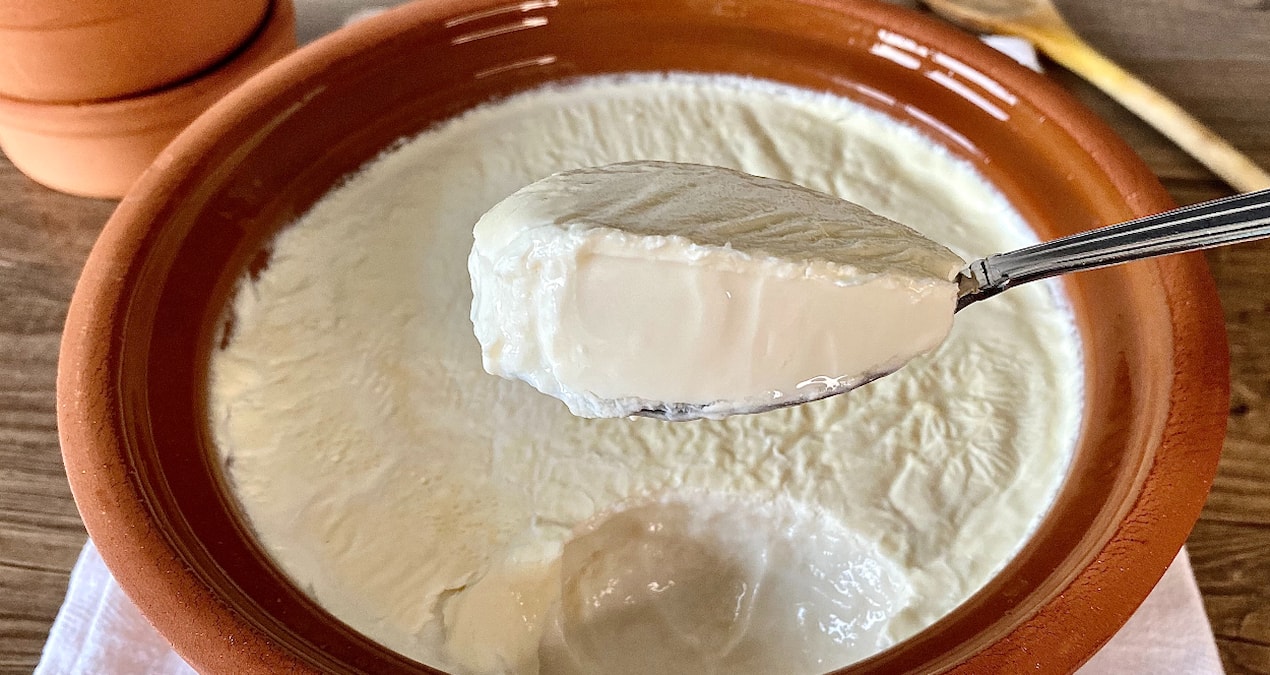 Gündemden Son Bilgiler: Yoğurdun içine bir tutam eklemek yetiyor: Terleme sorununu çözüyor, vücuttan iltihap v
