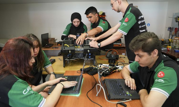 Son Gelişme: YTÜ Öğrencilerinden Yerli ve Yapay Zeka Destekli Su Altı Aracı: Velaryon 2.0 Dünya Üçüncüsü Oldu