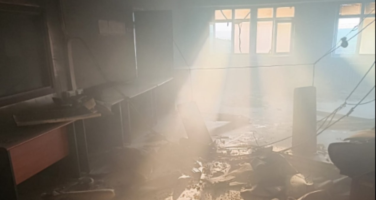 Yüksekokulda korkutan yangın - Son Dakika Haberleri ve Merak Edilenler