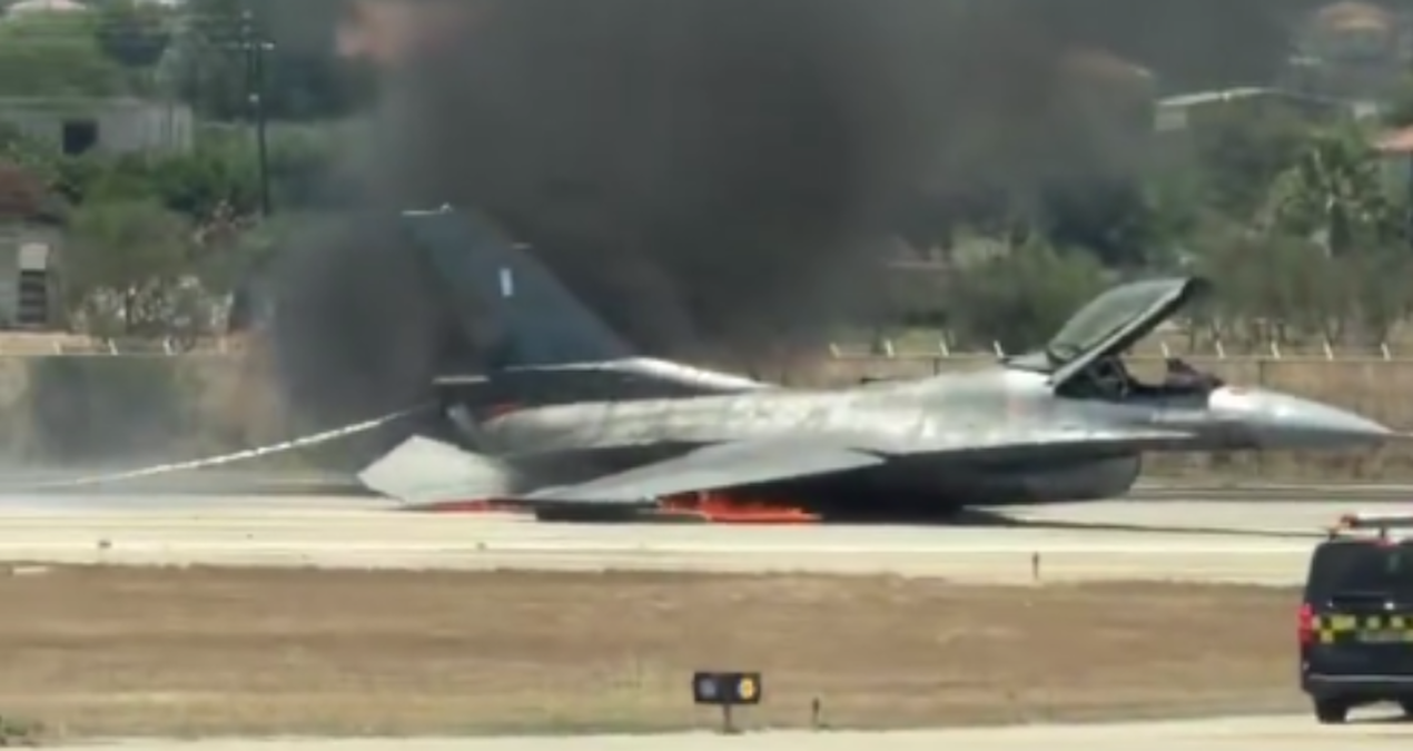 Greek F-16 started to burn in the air: Pilot made an emergency landing - News
