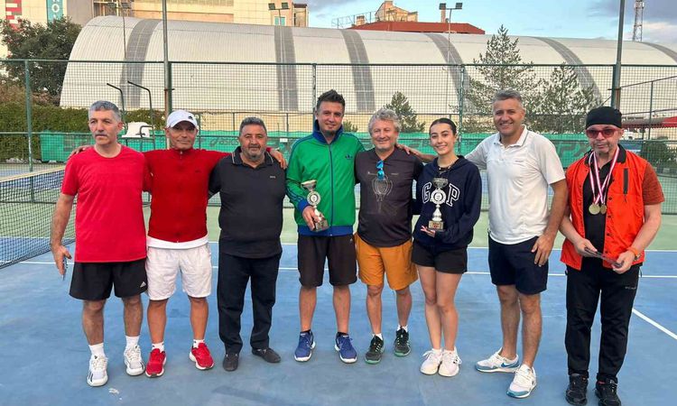 Zafer Mix Cup 2026 Tenis Turnuvası FSM Kortlarında Sona Erdi - Son Dakika Bilgileri