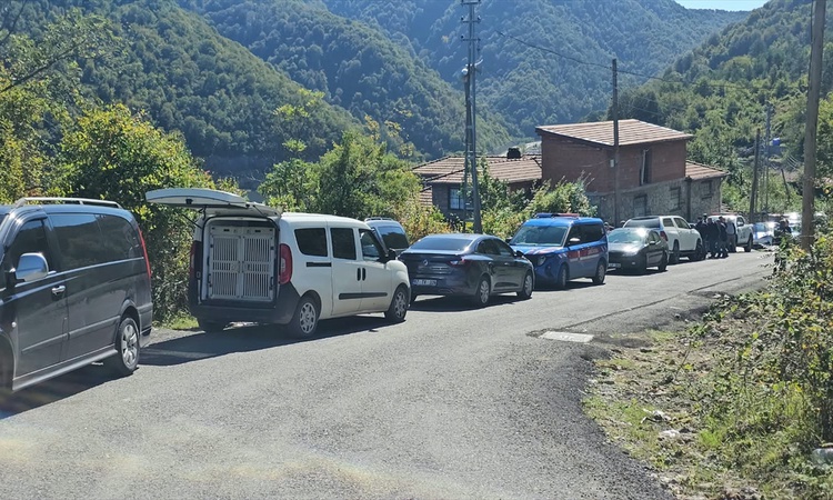 Zonguldak Kozlu'da balık avında kaybolan kişi için 60 kişilik ekip arama yapıyor ve Merak Edilenler